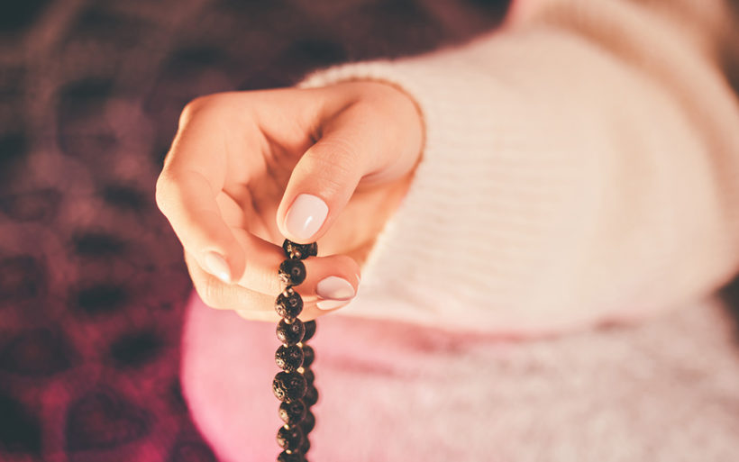 How To Use Mala Beads to Remain Present in your Meditation