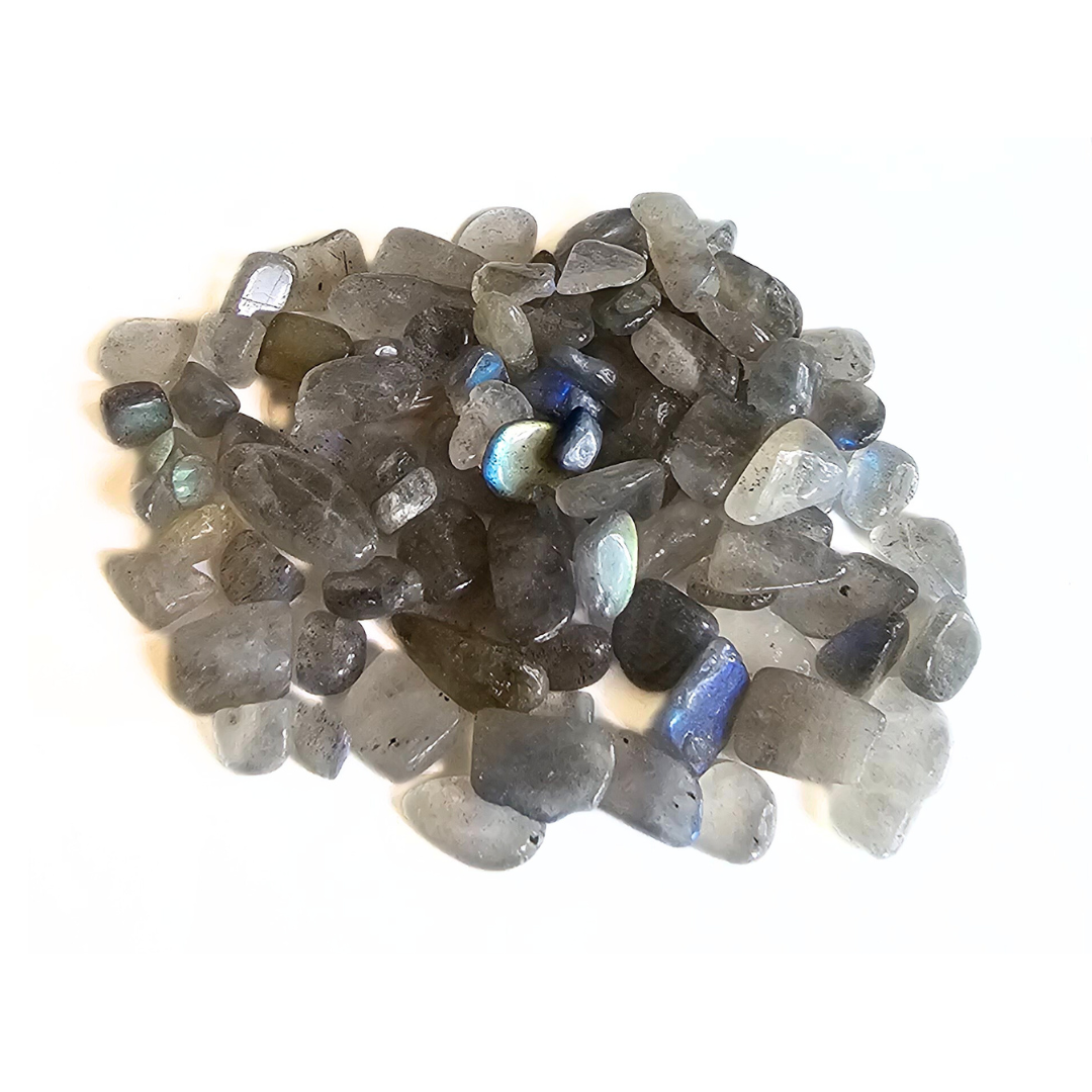 Labradorite Crystal Chips – Intuition, Transformation & Magical Protection