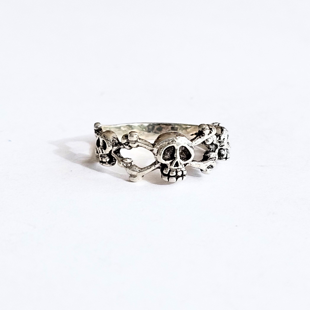 Skull & Bones Ring - Sz 6, 9