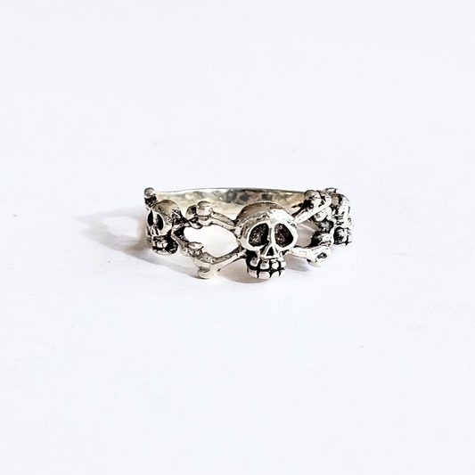 Skull & Bones Ring - Sz 6, 9