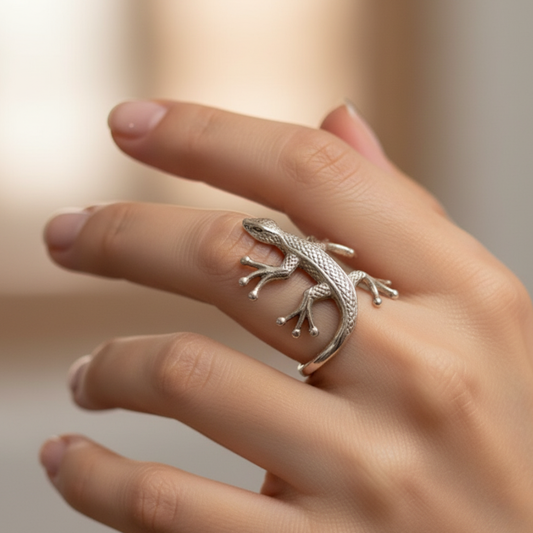 Gecko Ring - Sz 9 - Transformation, Resilience & the Spirit of the Wild