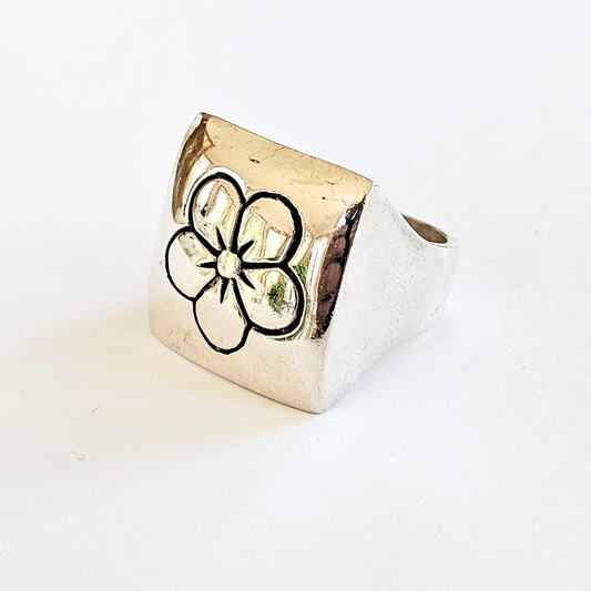 Flower Power Sterling Silver Ring - Sz 7.25