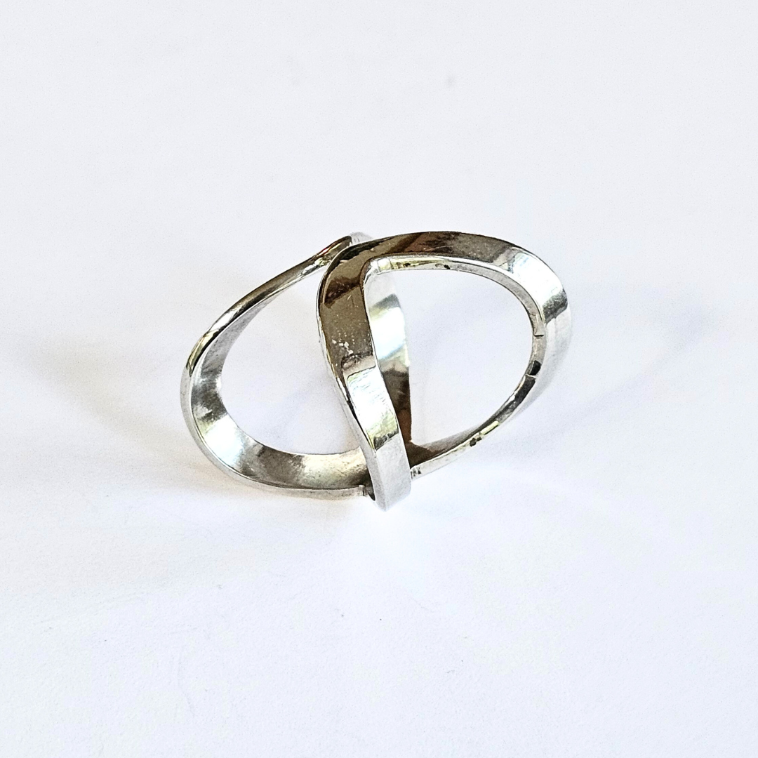 Sterling Silver X Ring - Sz 6