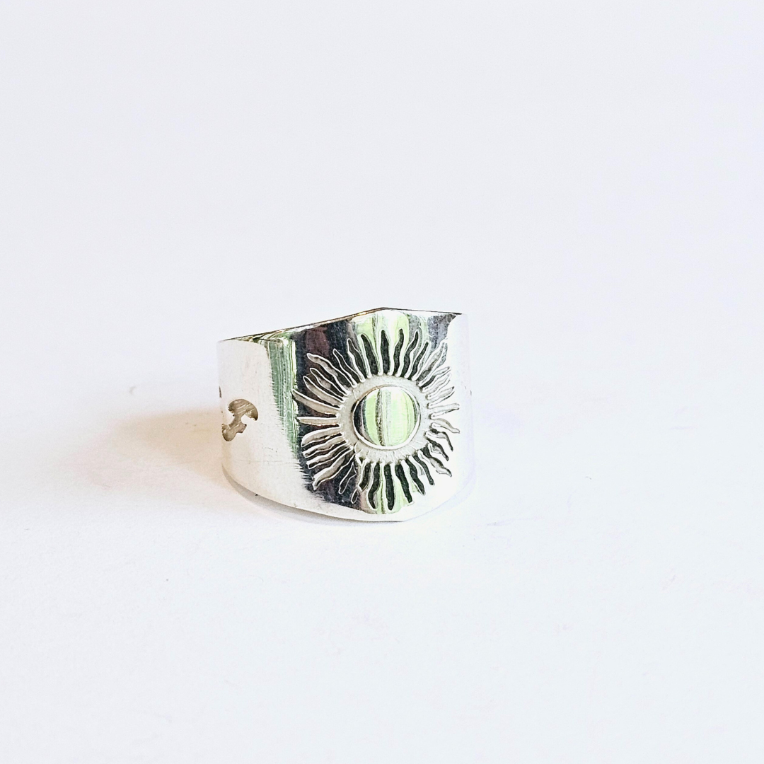 Sterling Silver Sun Design Ring - Sz 8