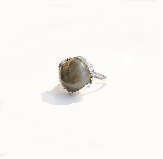 Labradorite Wavy Edge Ring - Sz 9