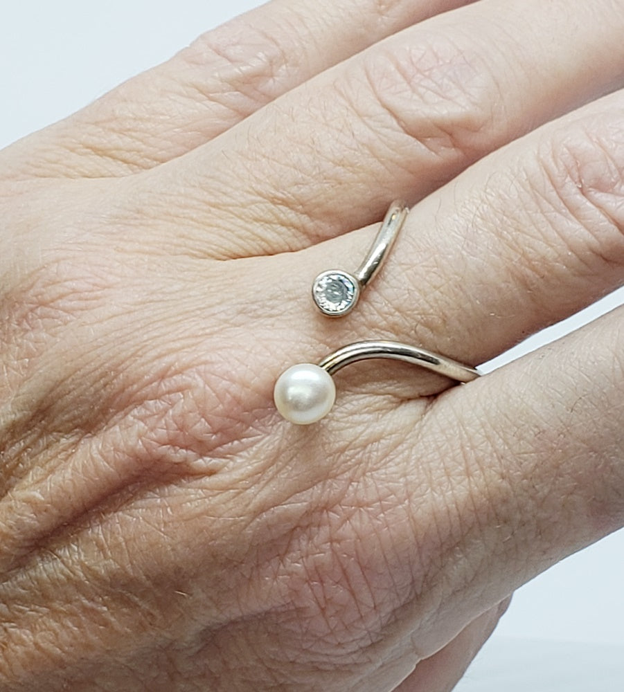 Pearl & Cubic Zirconia Ring - Open Band